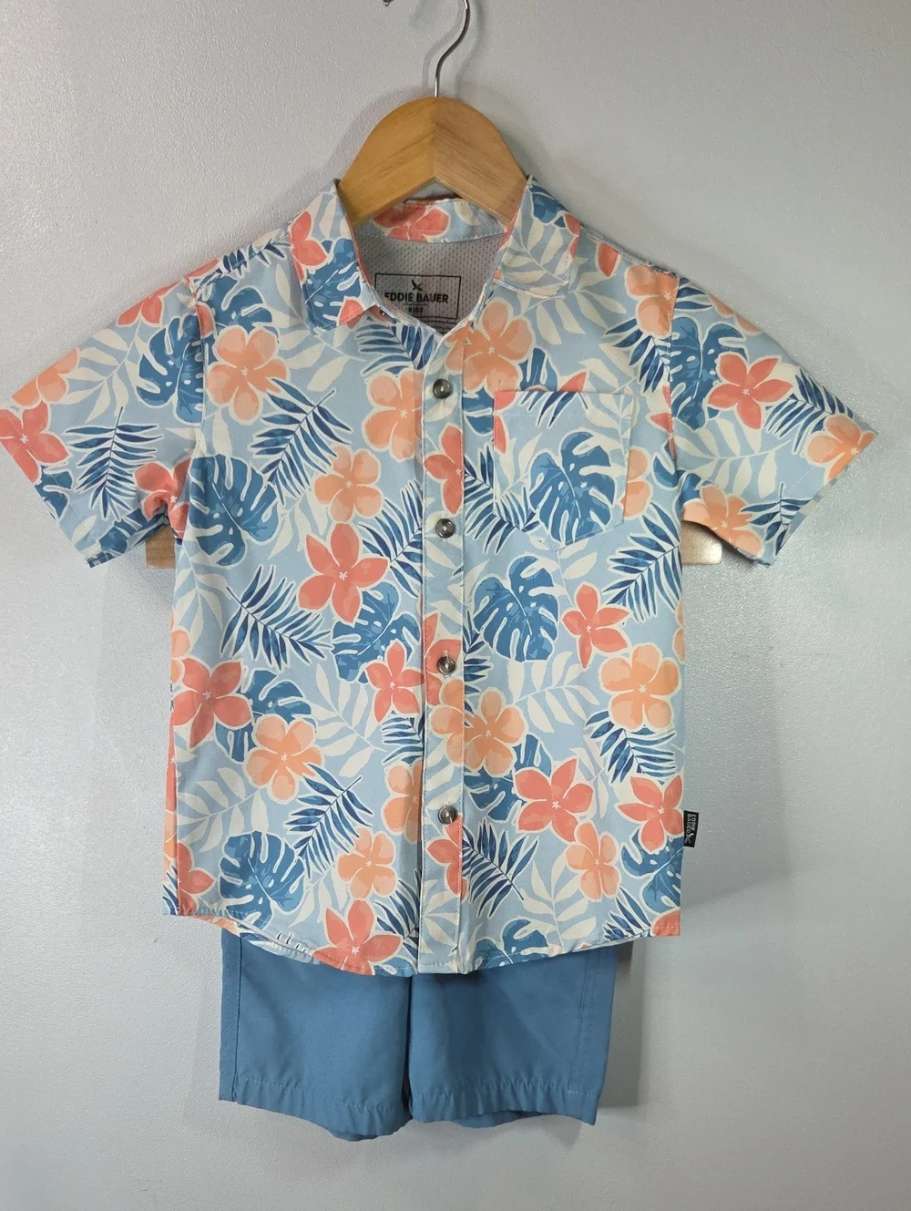 Eddie Bauer Coral & Blue Tropical Floral Button-Down Shirt With Shorts Set 5
